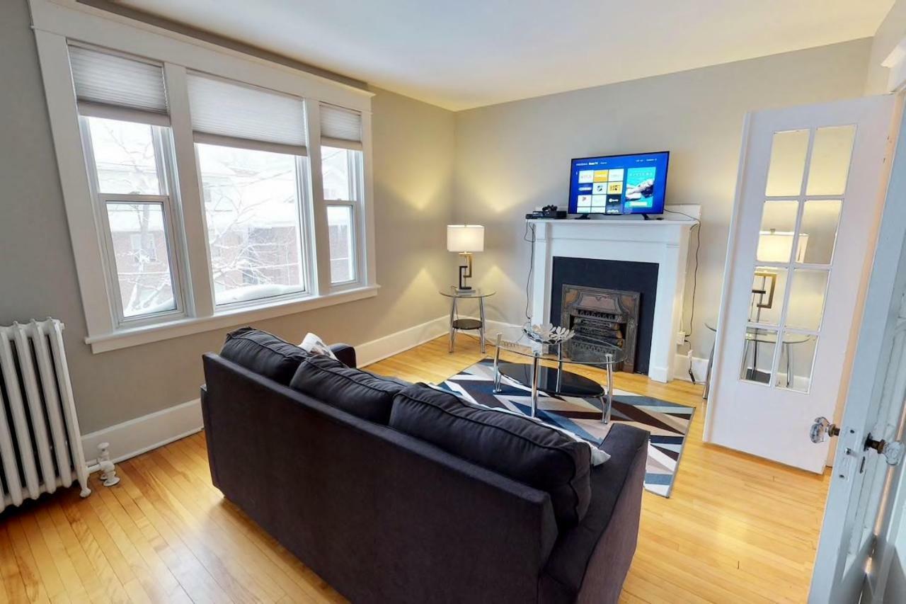 Bright, Clean, Private. In The Heart Of Downtown! Parking, Wi-Fi And Netflix Included Leilighet Ottawa Eksteriør bilde